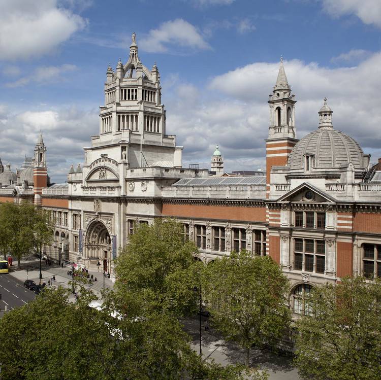 V&A Exterior May 2012 (c) Victoria and Albert Museum___ London_MED