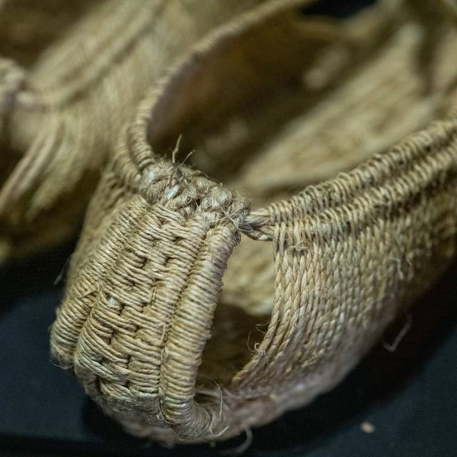 编鞋