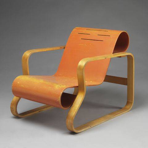 'Paimio' armchair, designed by Alvar Aalto, manufactured by Huonekalu-ja Rakennustyötehdas Oy, 1932 (designed), ca. 1935 (manufactured) / Paimio扶手椅；设计：阿尔瓦·阿尔托（Alvar Aalto） 1932年；生产：Huonekalu-ja Rakennustyötehdas Oy 1935年前后